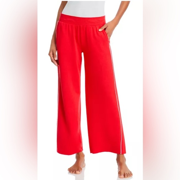 Alice+Olivia Big Feelings Slouchy Crewneck Sweatshirt & Lounge Pants Set - Picture 4 of 8